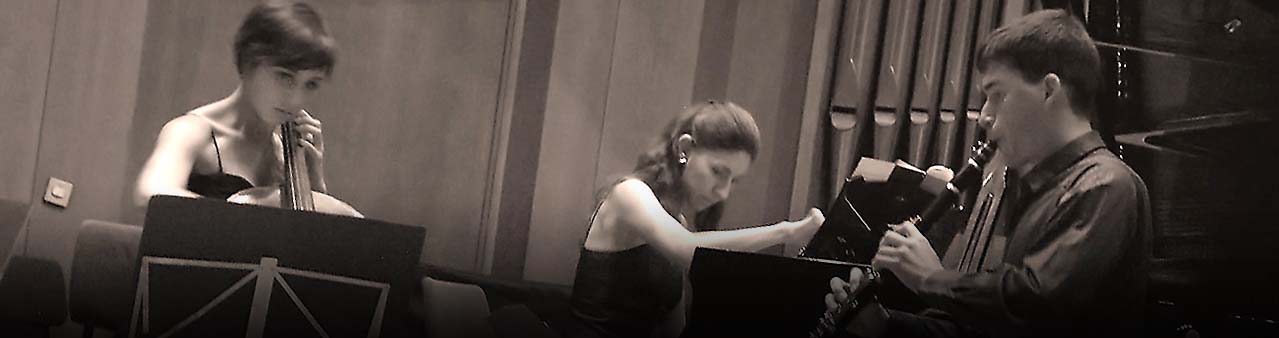 Silhouettes play Hindemith